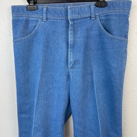 Wrangler Jeans Size 36X32 EUC - Picture 3 of 6